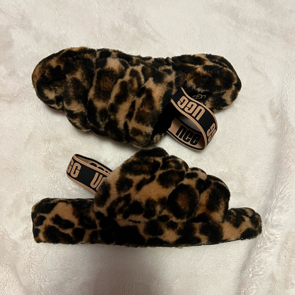 Ugg Fluff Yeah slingback slippers women’s size US 8
